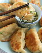 Китайские жареные пельмени