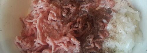 классические пельмени в пельменнице. Шаг 3