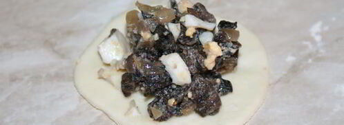 пельмени с сухими грибами и яйцом. Шаг 10