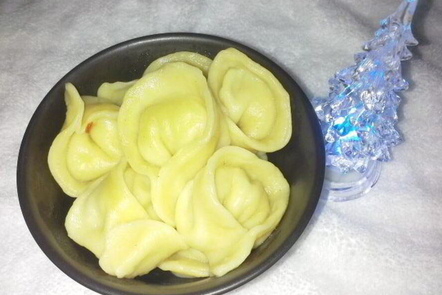 Рецепт пельмени-ушки из морковного теста