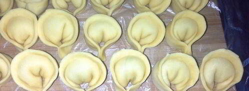 пельмени-ушки из морковного теста. Шаг 13