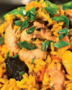 Плов с курицей и черносливом