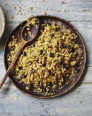 Сладкий плов с черносливом