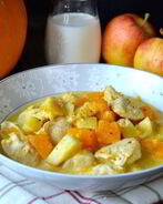 Куриное рагу с тыквой и яблоками