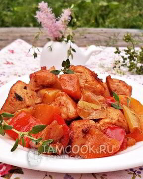 Овощное рагу с куриной грудкой