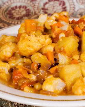 Рагу из цветной капусты и кабачков