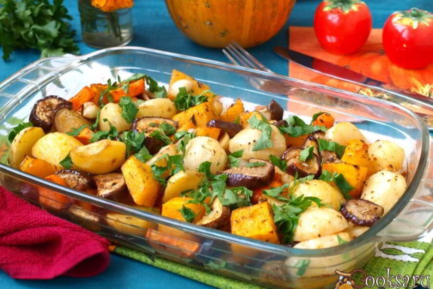 Рецепт рагу с тыквой, картофелем и баклажанами в духовке