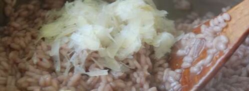 красное ризотто с горгонцоловым соусом. Шаг 20