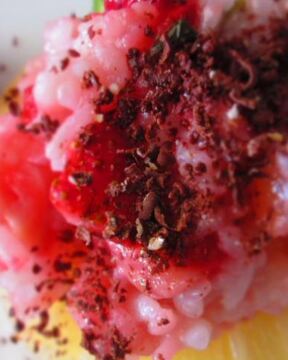 Ризотто с клубникой и ананасами