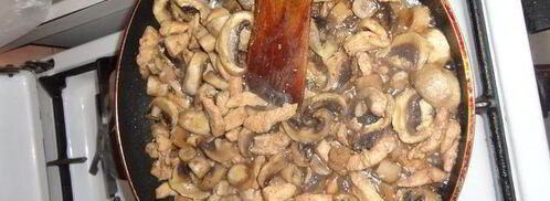 ризотто с курицей и грибами в красном вине. Шаг 3