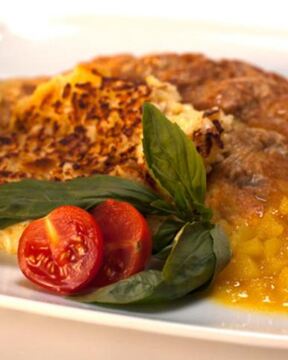 Свиная отбивная с ризотто и яблочным чатни