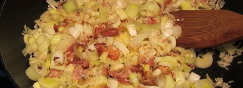 запеченное в духовке ризотто с луком-пореем и панчеттой. Шаг 3