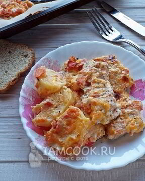 Красная рыба с картошкой в духовке