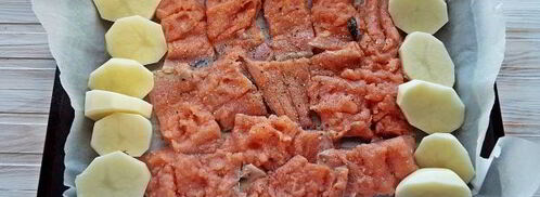 красная рыба с картошкой в духовке. Шаг 13