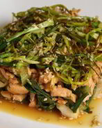 Лосось и пангасиус с имбирной стружкой