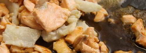 лосось и пангасиус с имбирной стружкой. Шаг 7