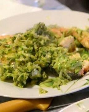 Лосось весенний с цуккини