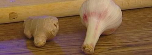 маринованная семга на гриле с хлебом и салатом. Шаг 3