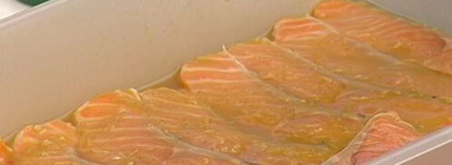 маринованная семга на гриле с хлебом и салатом. Шаг 7