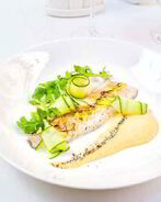 Речная форель в рукаве с соусом из тимьяна