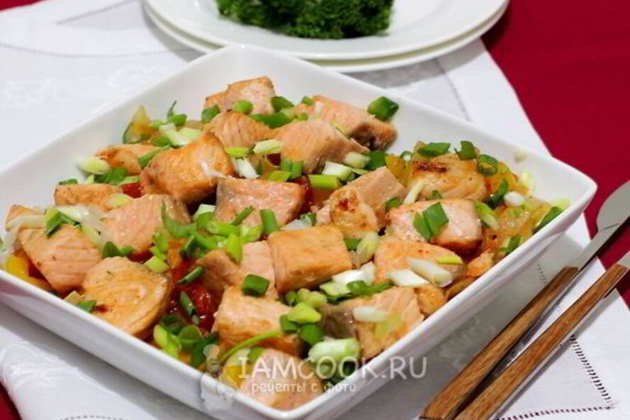 Рецепт семга со сладким перцем и луком