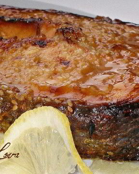 Семга в кунжуте с медом