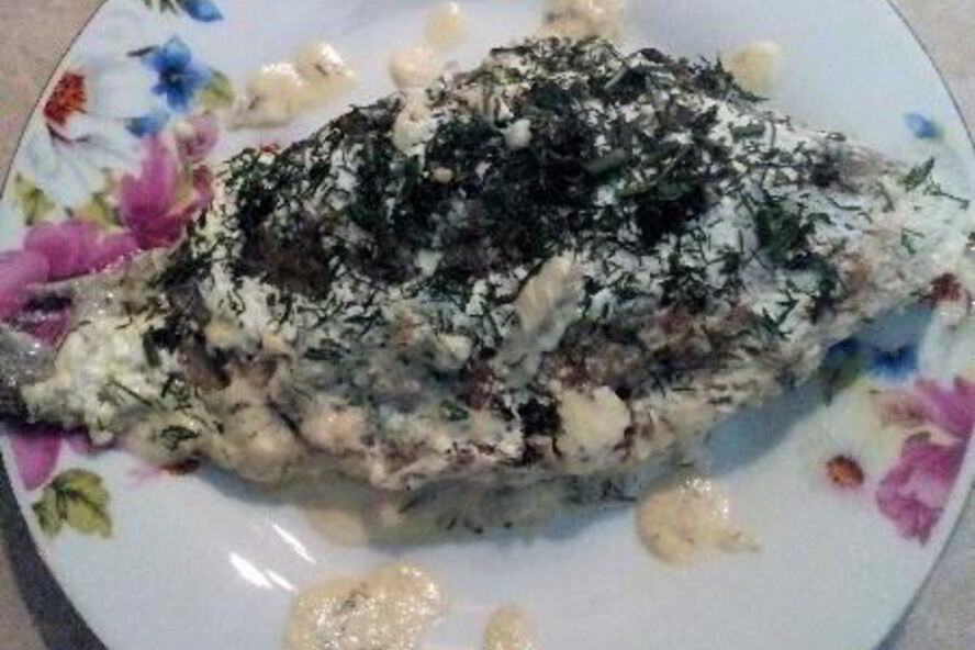 Рецепт жареные карасики в сметане с петрушкой