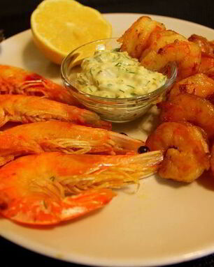 Жареные креветки с соусом