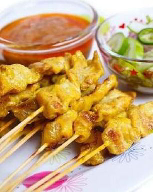 Куриные шашлычки с арахисовым соусом