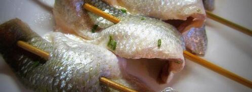 шашлычки из рыбы с медом и розмарином. Шаг 3