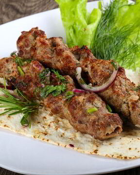 Шашлык из баранины с бальзамическим уксусом и розмарином