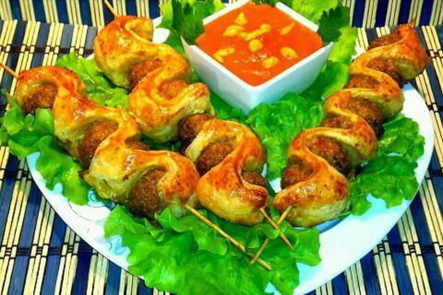 Рецепт шашлык из фарша со слоеным тестом