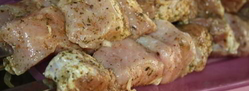 шашлык сочный в луковом маринаде. Шаг 5