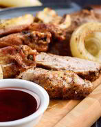 Шашлык в маринаде из лука, помидоров и специй