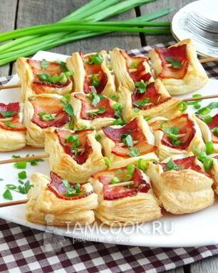 Закуска из слоеного теста Шашлык