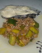 Гречотто луковое с отварным стейком из зубатки