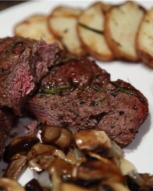 Стейк из говядины в аэрогриле