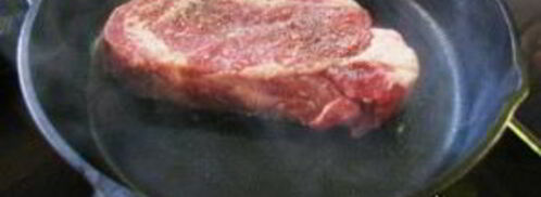стейк из свинины на сковороде. Шаг 4