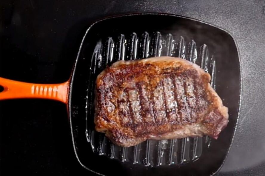 Рецепт стейк рибай на сковороде