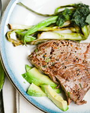 Жаренный стейк из говядины