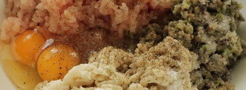 куриные тефтели в пикантном грибном соусе. Шаг 2