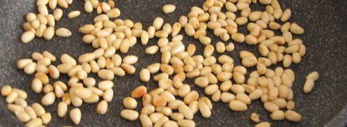 тефтели с кедровыми орешками в сливочном соусе. Шаг 4