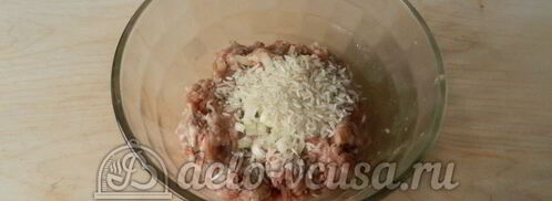 тефтели с рисом в мультиварке. Шаг 2