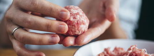 тефтели с цветной капустой в сливочно-томатном соусе. Шаг 2