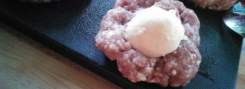 тефтели в беконе с начинкой из моцареллы. Шаг 3