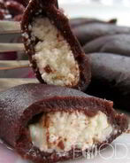 Шоколадные вареники с творогом