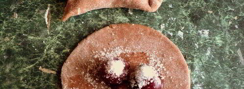 шоколадные вареники с вишней. Шаг 5