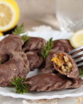 Вареники из льняного теста с булгуром