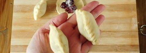 вареники с вишней на кефире. Шаг 15