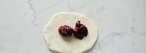 вареники с замороженной вишней. Шаг 9